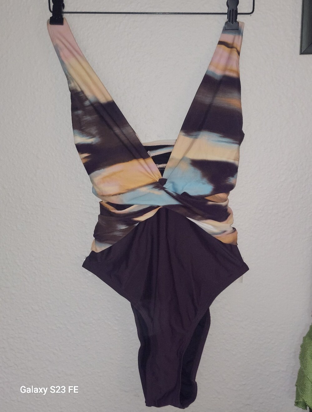 NWT Cupshe Grooving Abstract Crossback One Piece Size L